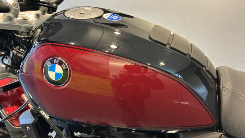 BMW R12 (24MY)